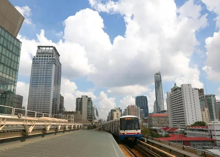 Hotel Silom 3*