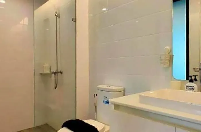 Silom Hotel 3*