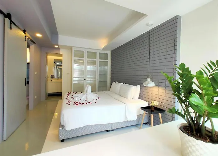 Hotel Silom 3*