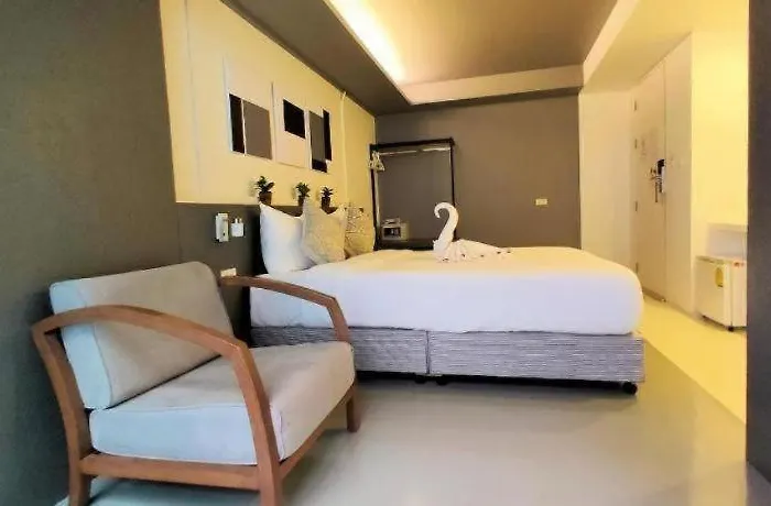 Silom Hotel 3*